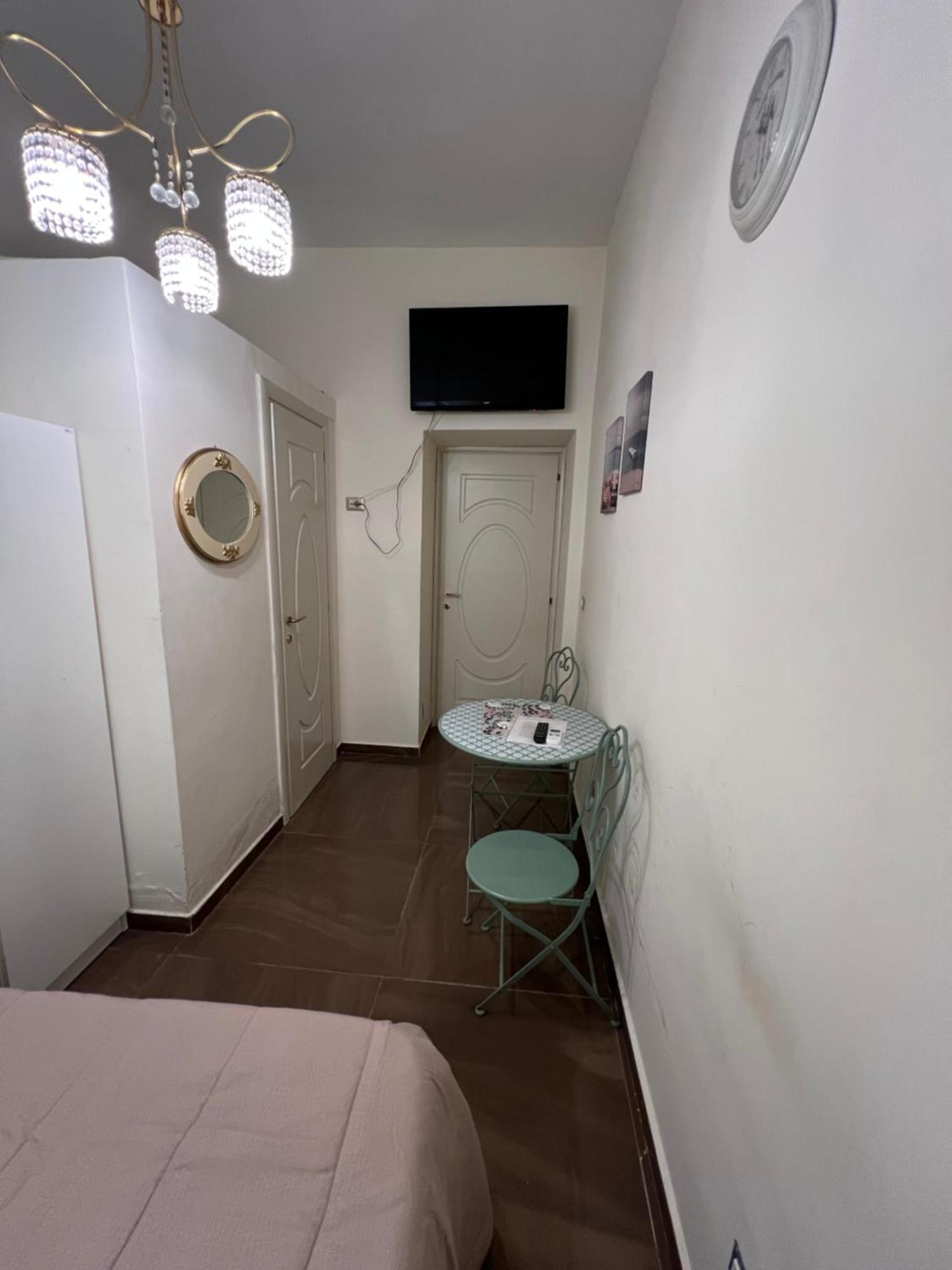 Bed and Breakfast Beb Mariafrancesca Neapol Zewnętrze zdjęcie