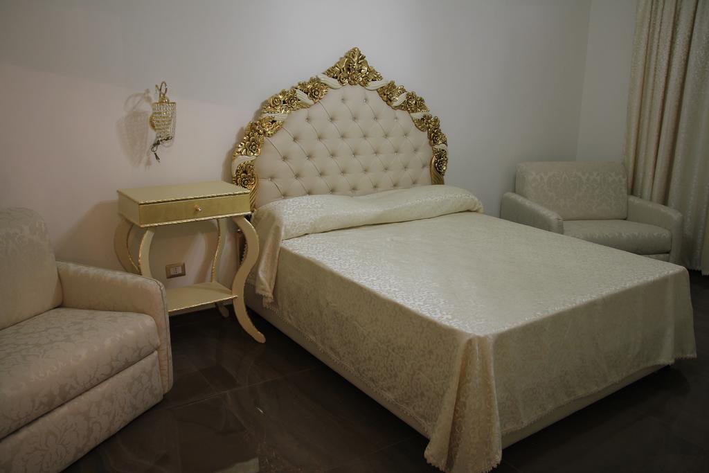 Bed and Breakfast Beb Mariafrancesca Neapol Zewnętrze zdjęcie