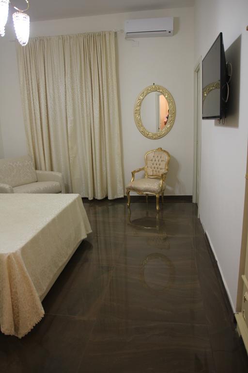 Bed and Breakfast Beb Mariafrancesca Neapol Zewnętrze zdjęcie