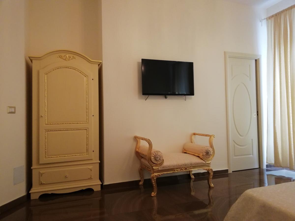 Bed and Breakfast Beb Mariafrancesca Neapol Zewnętrze zdjęcie