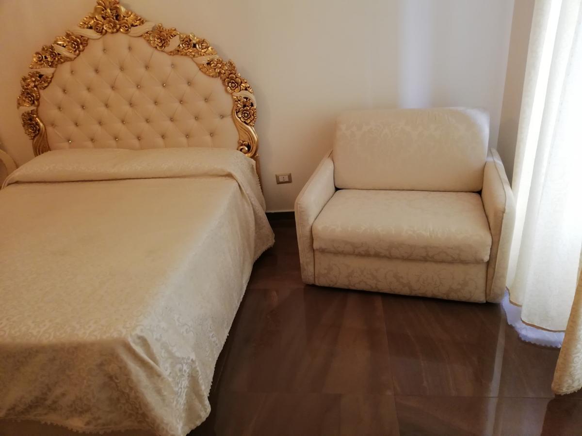 Bed and Breakfast Beb Mariafrancesca Neapol Zewnętrze zdjęcie
